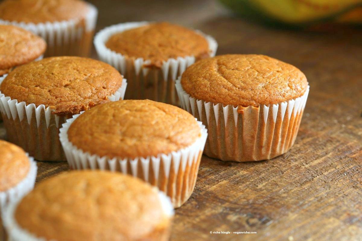 One Bowl Vegan Mango Cupcakes. Easy Mango Cupcake or Cake Recipe. Whisk up the dry ingredients. Add in mango puree and bake. Easy tropical cupcakes. Frost with frosting of choice. Vegan Recipe | VeganRicha.com