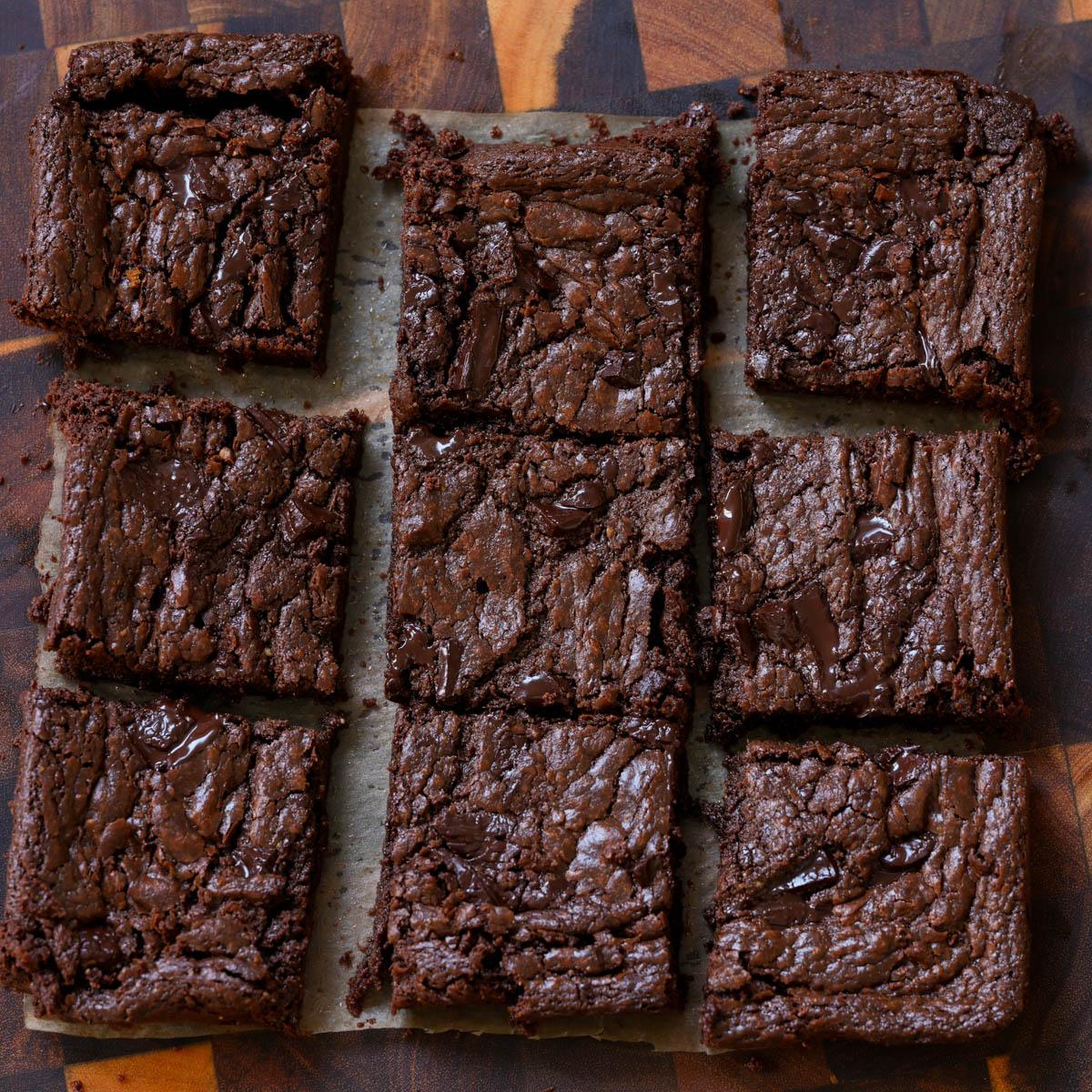 Almond Butter Brownies (6 ingredients, gluten-free option)