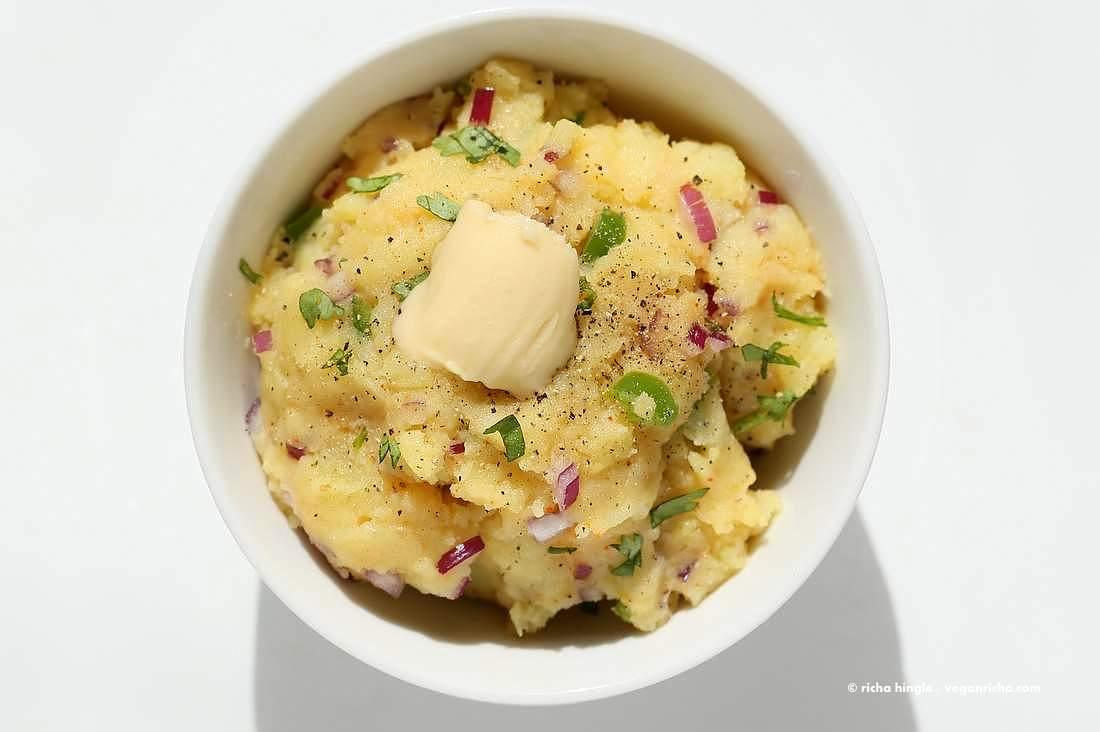 Aloo Bharta - Indian Mashed Potatoes | Pitzn