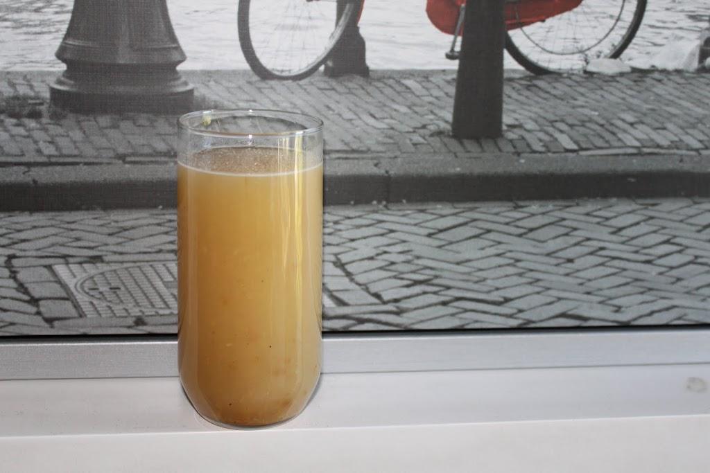 Apple Panna (Sweet and sour Apple Cooler)