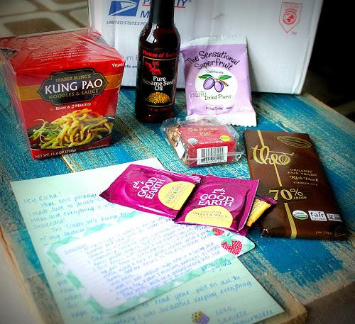 April Foodie Pen Pals Reveal Day!