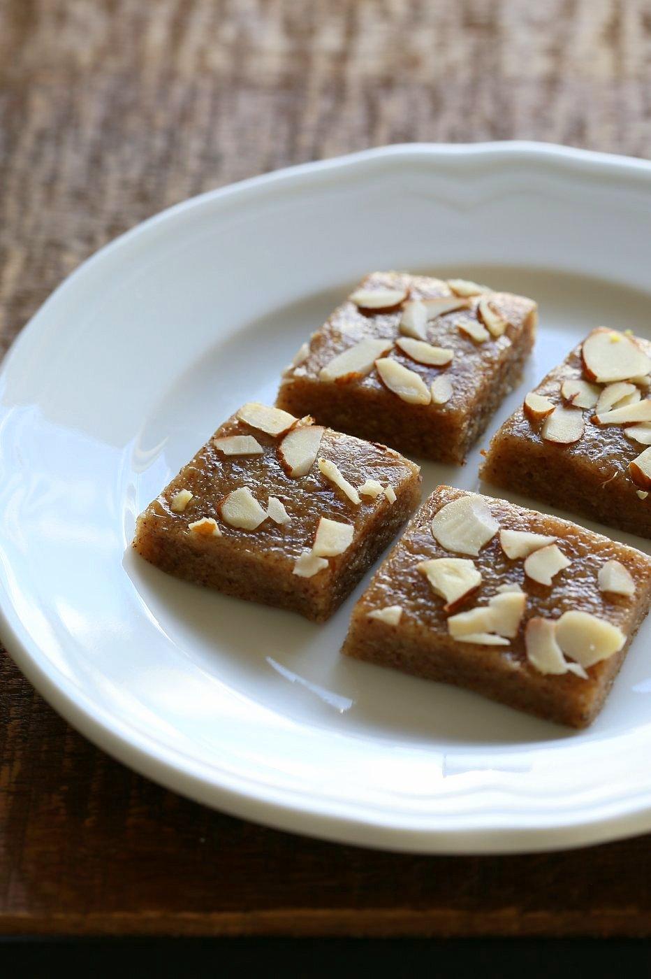 15 min Almond fudge with Cardamom and Basundi - thickened milk with saffron and nuts. Basundi or Rabri with almond milk. Indian Vegan Sweets for Diwali. | VeganRicha..com