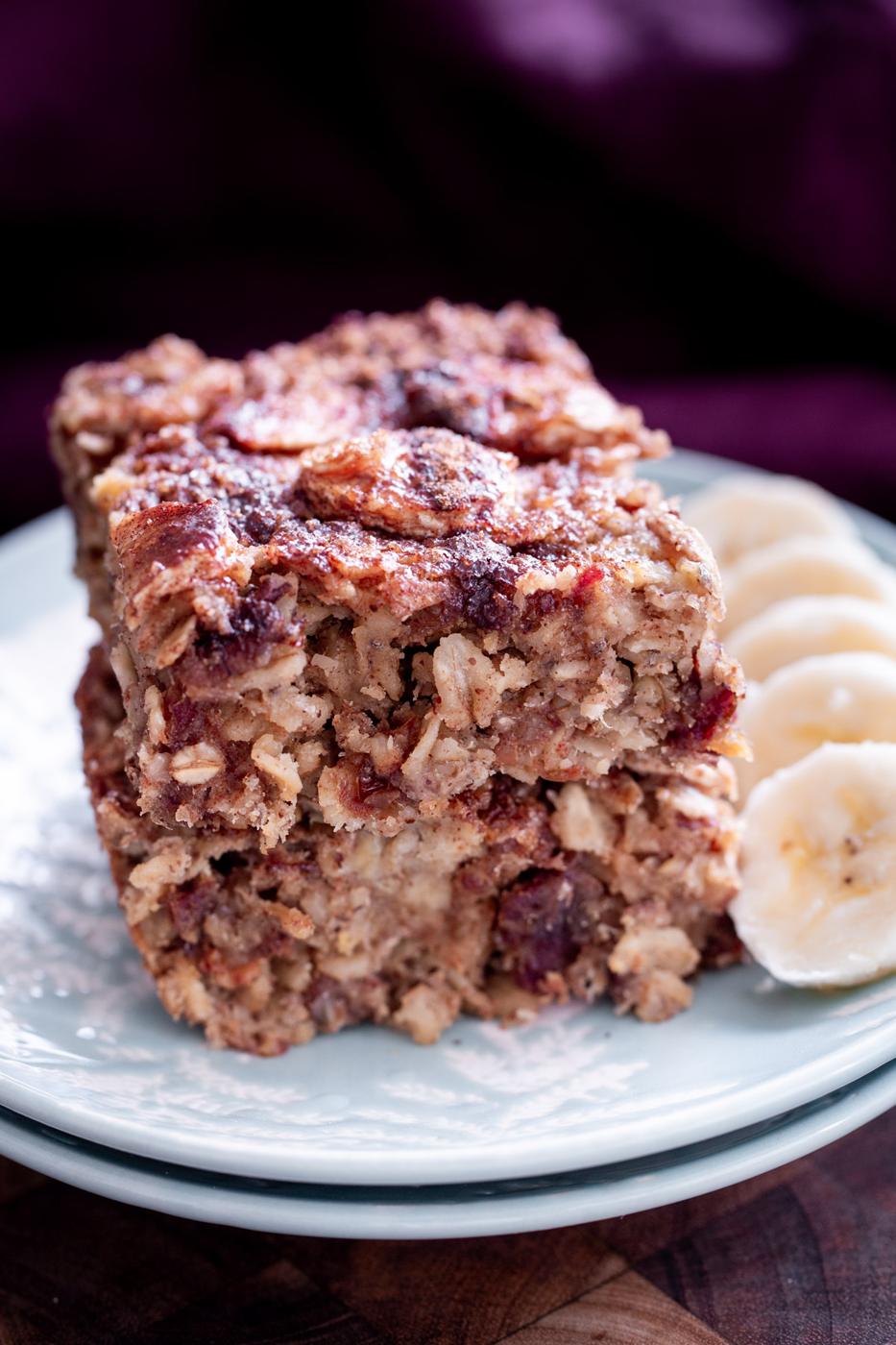 Vegan Banana Oatmeal Bars with Cinnamon Crumb
