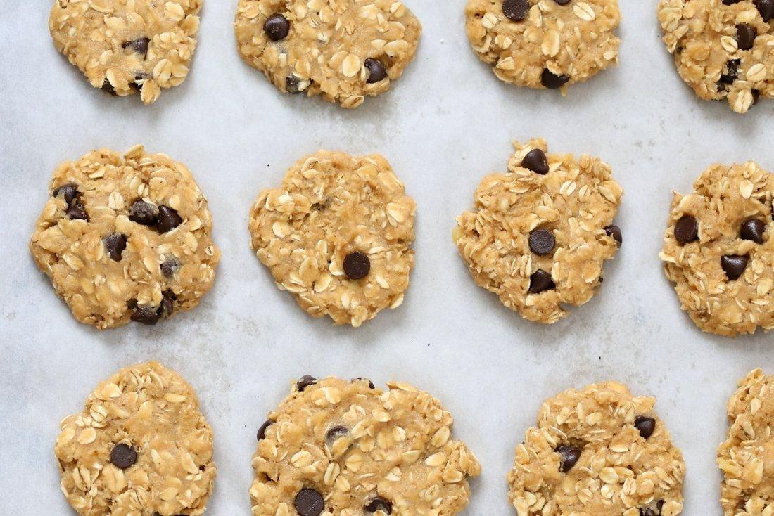 Banana Oatmeal Cookies. Gluten-free Banana Oatmeal Breakfast Cookies with Chocolate chips. 1 Bowl 20 minute Banana Cookies. Vegan Gluten-free Recipe | VeganRicha.com