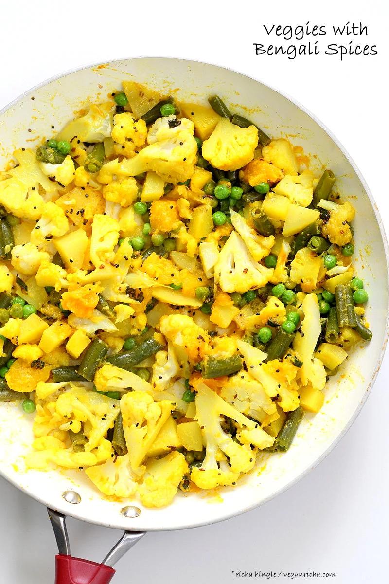 Bengali Mixed Veggies – Charchari Recipe