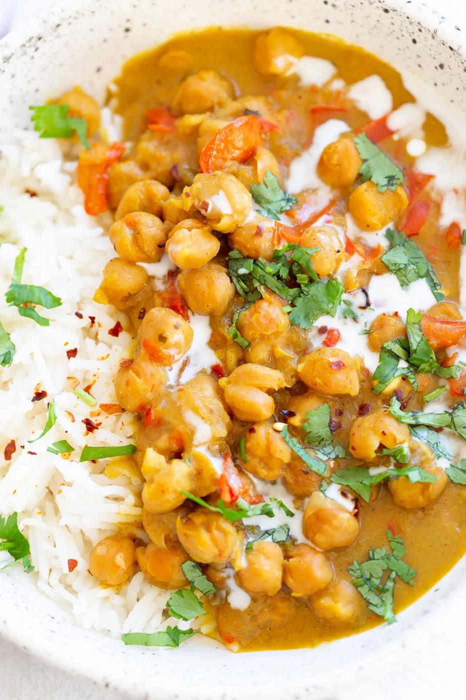 Chickpea Coconut Curry - Instant Pot or Saucepan. This 1 Pot Coconut Chickpea Curry is flavorful and Easy. Add other veggies like sweet potato, squash. #Vegan #Glutenfree #Nutfree #Soyfree #Recipe #Chickpeacoconutcurry #veganricha.