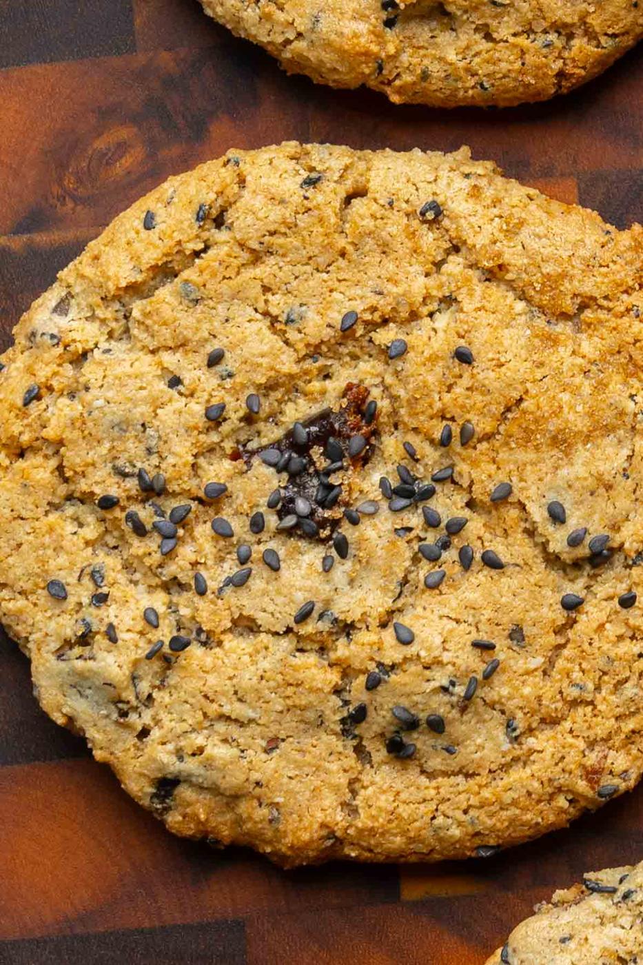 Black Sesame Date Cookies (oil-free!)