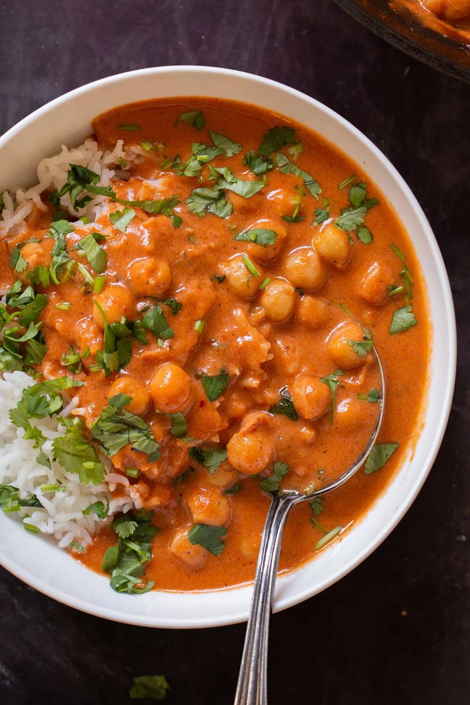 Butter Chickpeas – 8 Ingredients, 30 Minutes