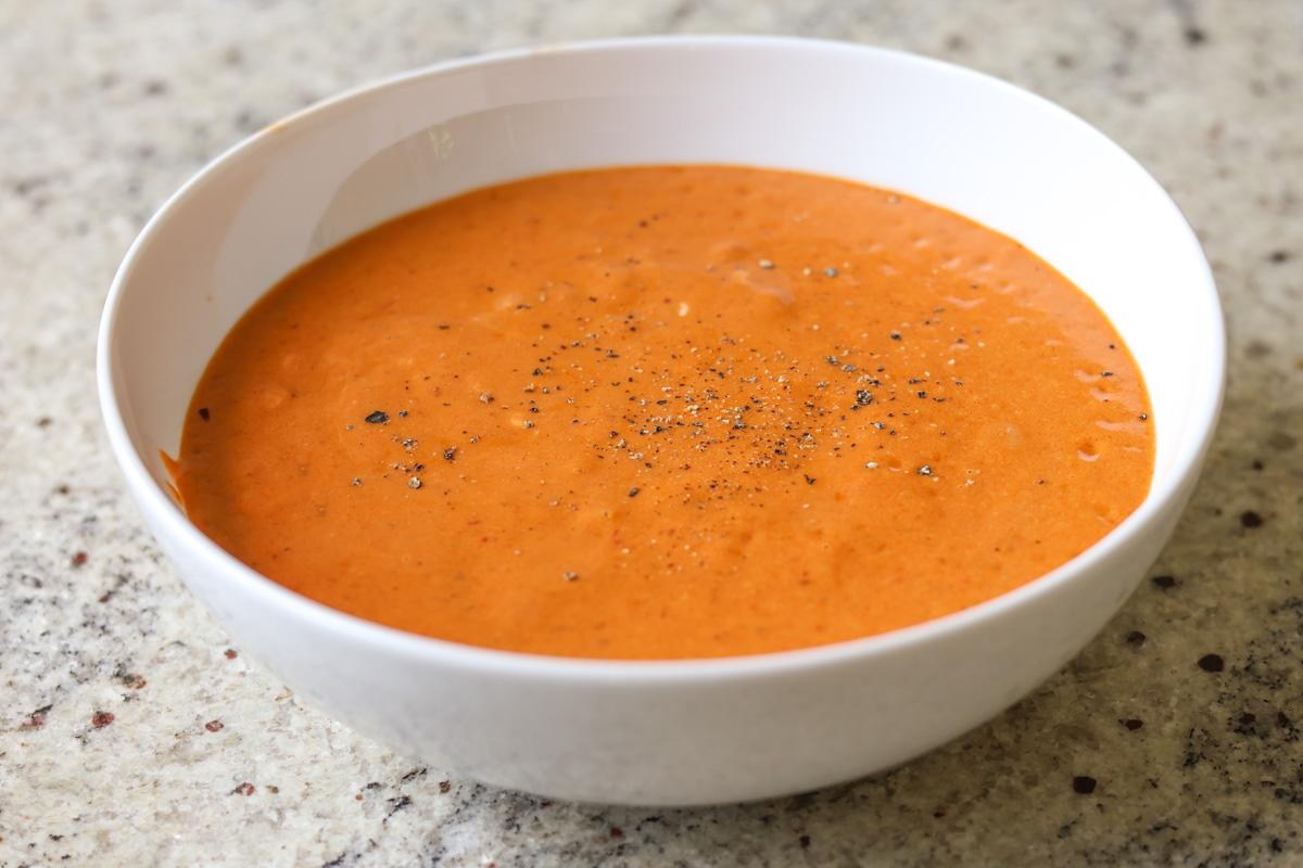 creamy chipotle lime dressing in a bowl