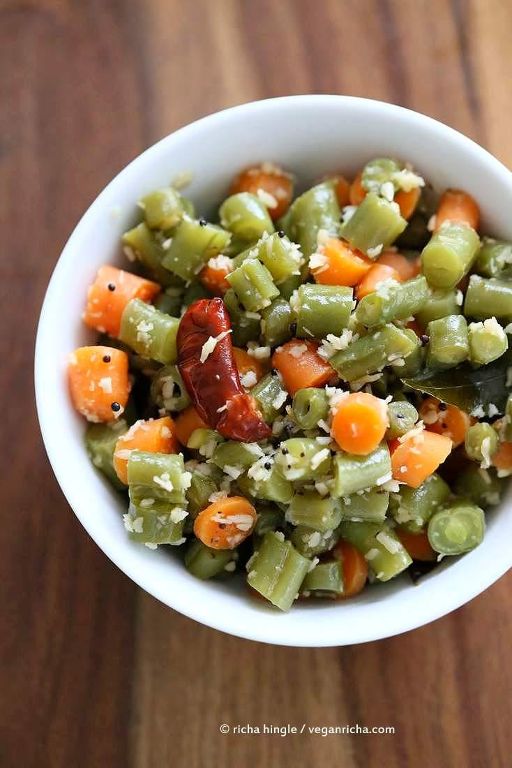 Carrot Green Beans Poriyal. Easy Green Beans Carrot Coconut stir fry side. South Indian Beans Coconut Poriyal Recipe. | VeganRicha.com #vegan #glutenfree #soyfree #indian
