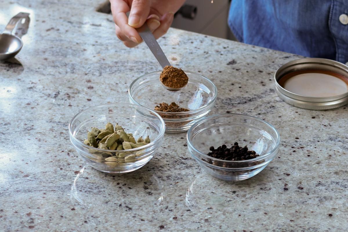 measuring ground spices