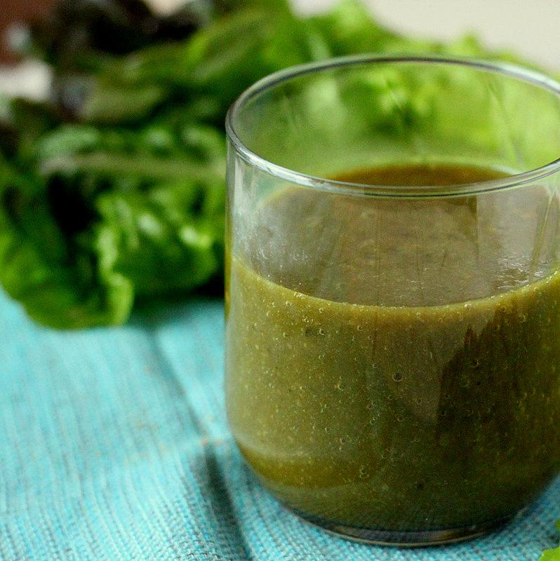 Chard, Lettuce, Pear, Ginger Smoothie.