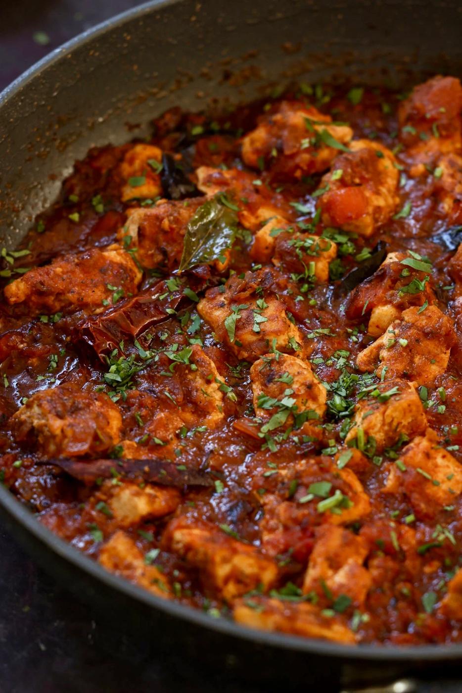 Chettinad Pepper Chicken Curry (Tofu in Fennel Cardamom Black Pepper Sauce)