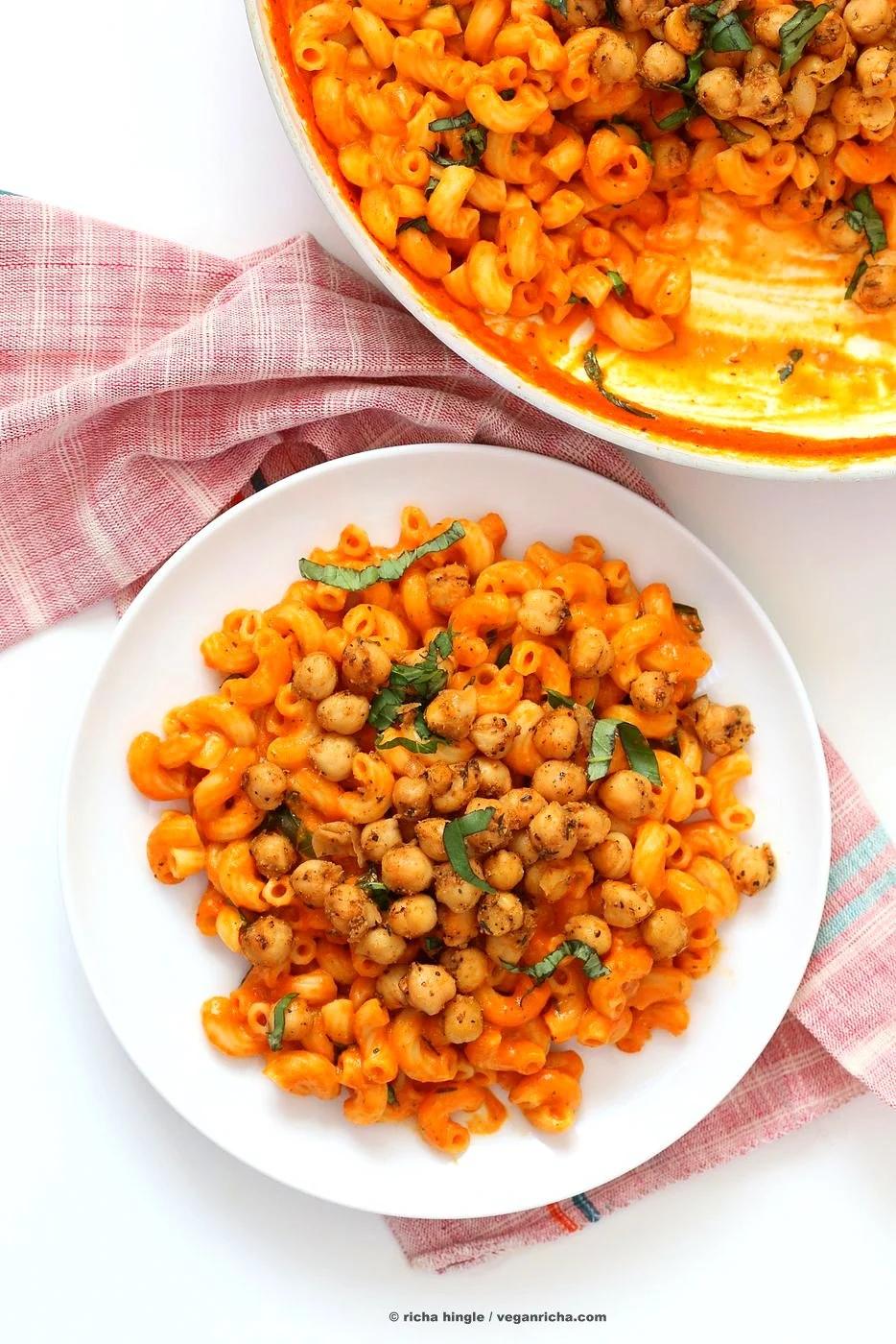 Creamy Roasted Red Pepper Pasta with Black Pepper Chickpeas. Elbows pasta in roasted red pepper sauce with crisp black pepper thyme chickpeas. Vegan Soy-free Recipe. Can be gluten-free with gluten-free pasta. | VeganRicha.com