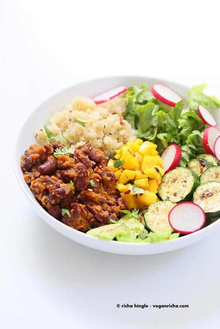 Curried Kidney Beans, Quinoa, Roasted Zucchini, Mango Salsa Bowl | Pitzn