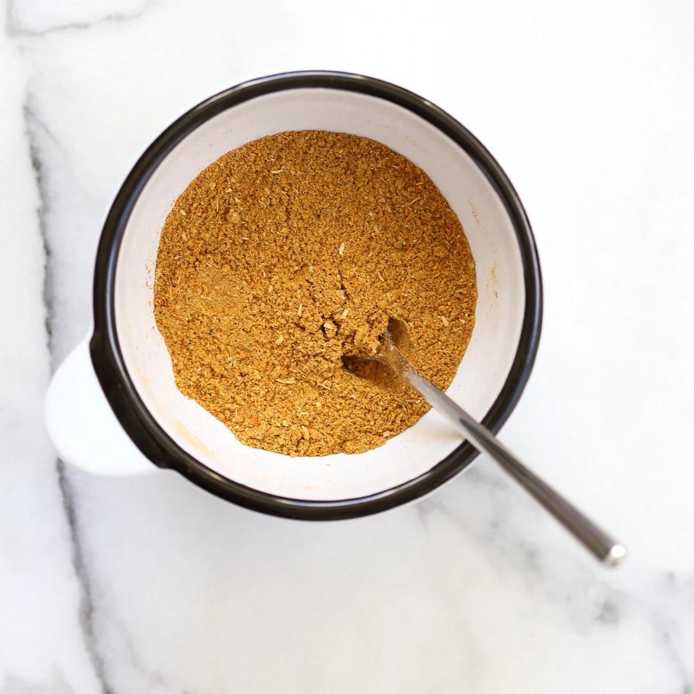Homemade Spice Mixes for Gifts! Fresh spice blends take the meal from eh to wow. Gift these homemade mixes like garam masala, curry powder, cajun spice, pumpkin pie spice and more. Vegan Glutenfree Recipe