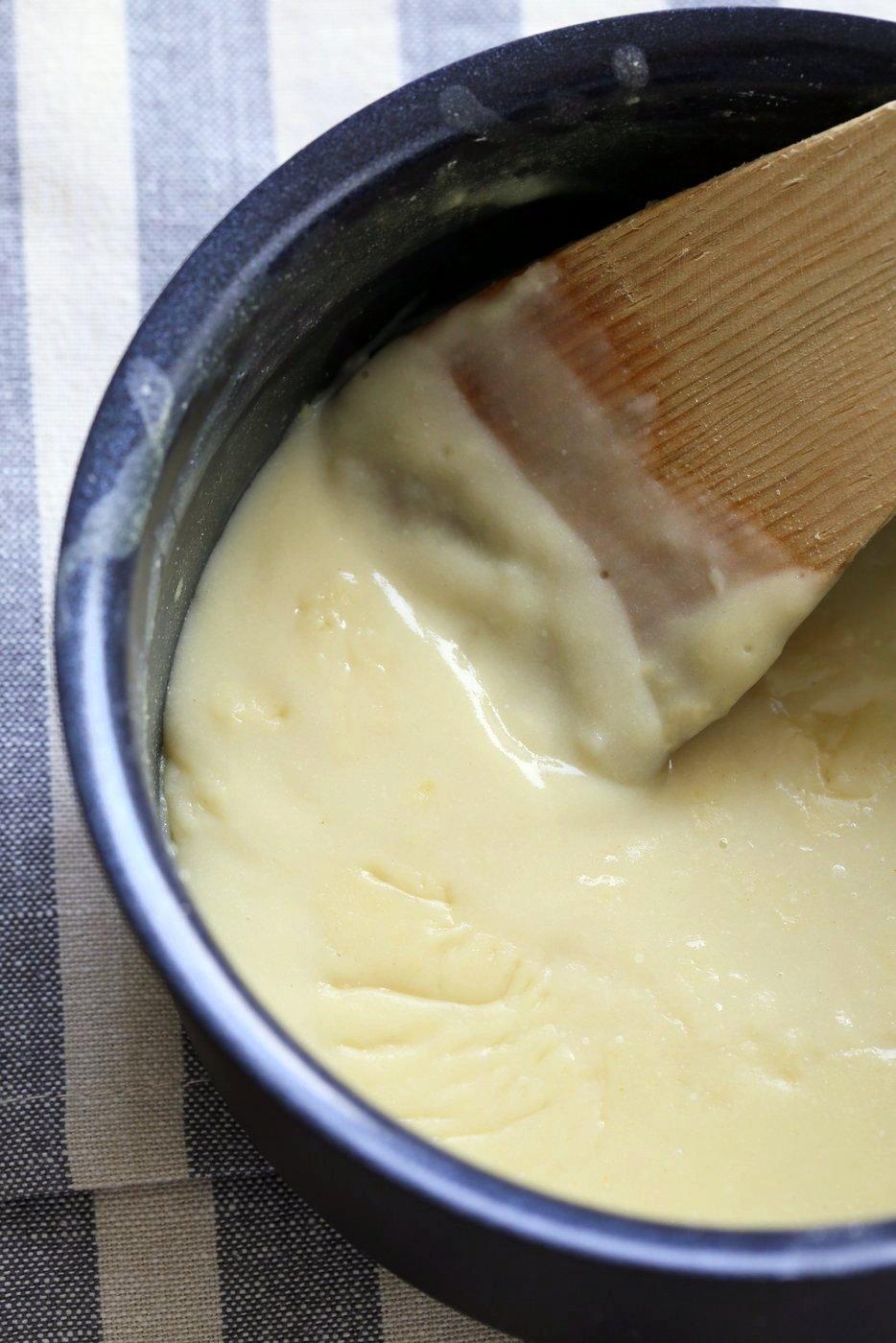 Easy Vegan Eggnog with eggy chickpea flour custard , almond milk, nutmeg, cloves and cinnamon. Make Golden Eggnog with Turmeric or add Cardamom for Chai spice. | VeganRicha.com
