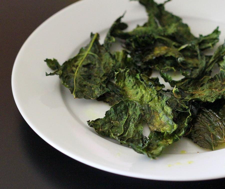 Fat free kale chips