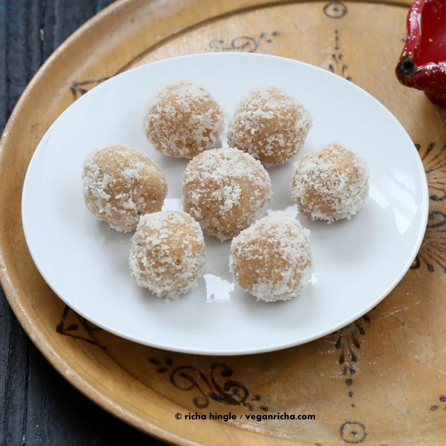 Coconut Ladoo | Pitzn