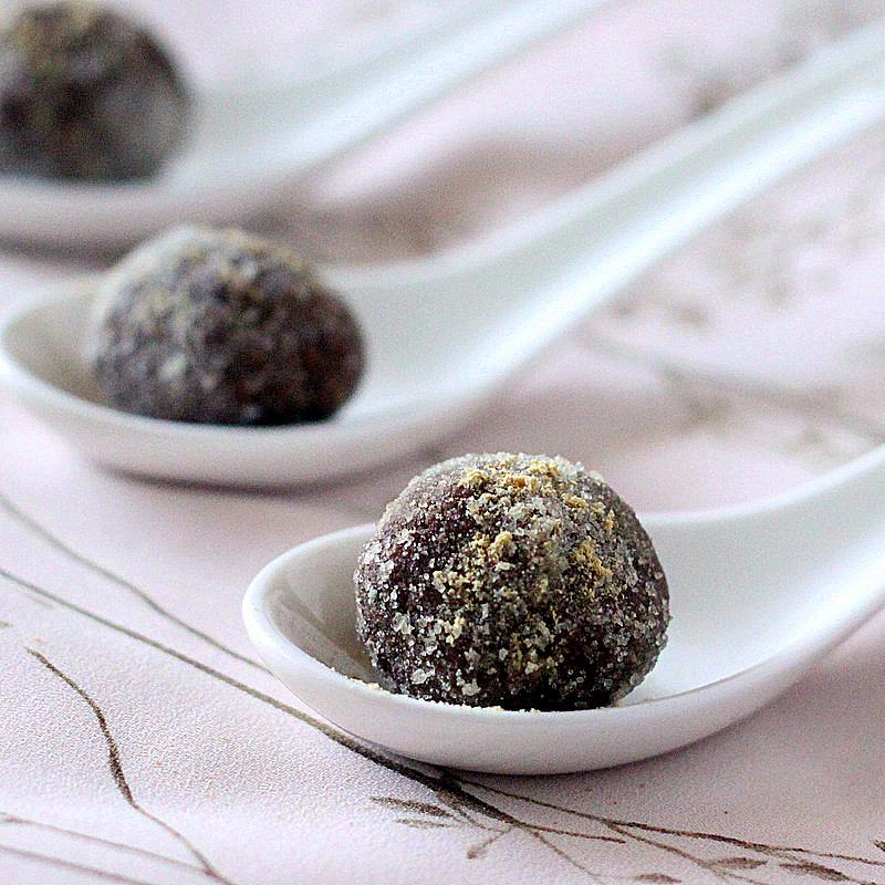 Gingerbread spiced Chocolate Nut butter truffles. Vegan, Glutenfree