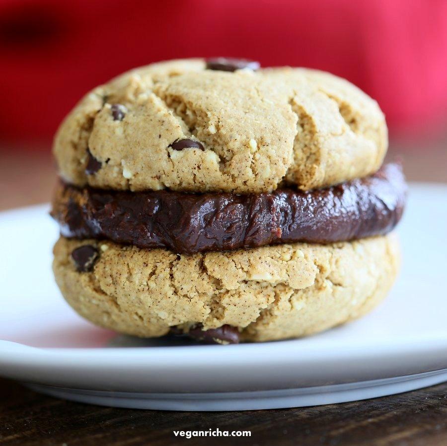 Gluten free Vegan Chocolate Chip Cookies | Pitzn
