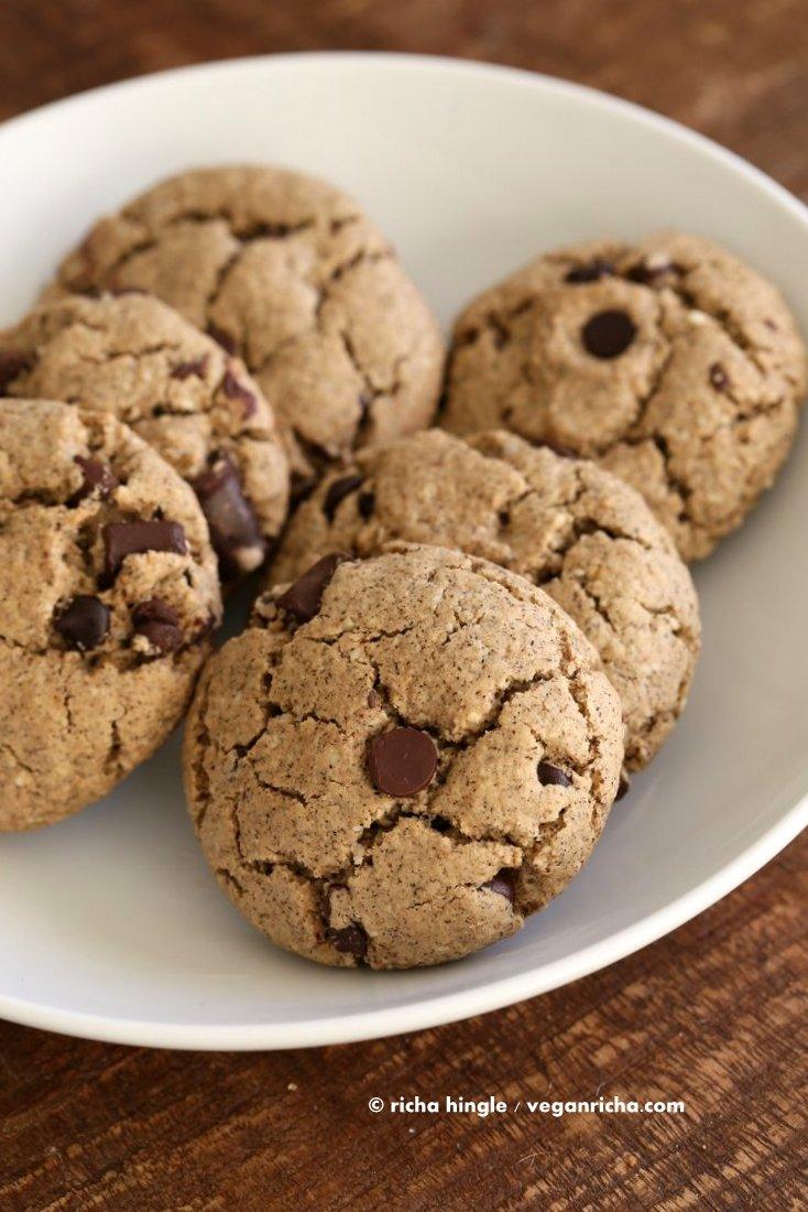 Gluten free Vegan Chocolate Chip Cookies | Pitzn