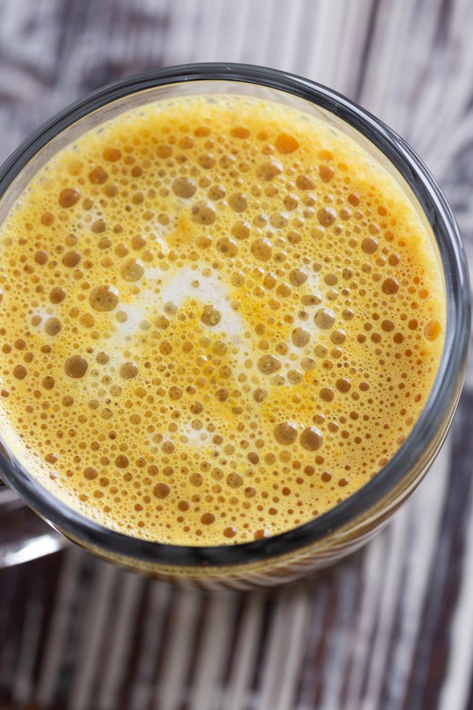 Golden Chai Mix for Turmeric Chai Latte. Golden Milk Mix + Chai Spice is a perfect start to the morning. This mix is great for gifting, and use in curries, dals, stews, with veggies. #Vegan #VeganRicha #goldenchaimix #turmericchaimix #goldenmilklatte #Glutenfree #Soyfree #Nutfree #Recipe