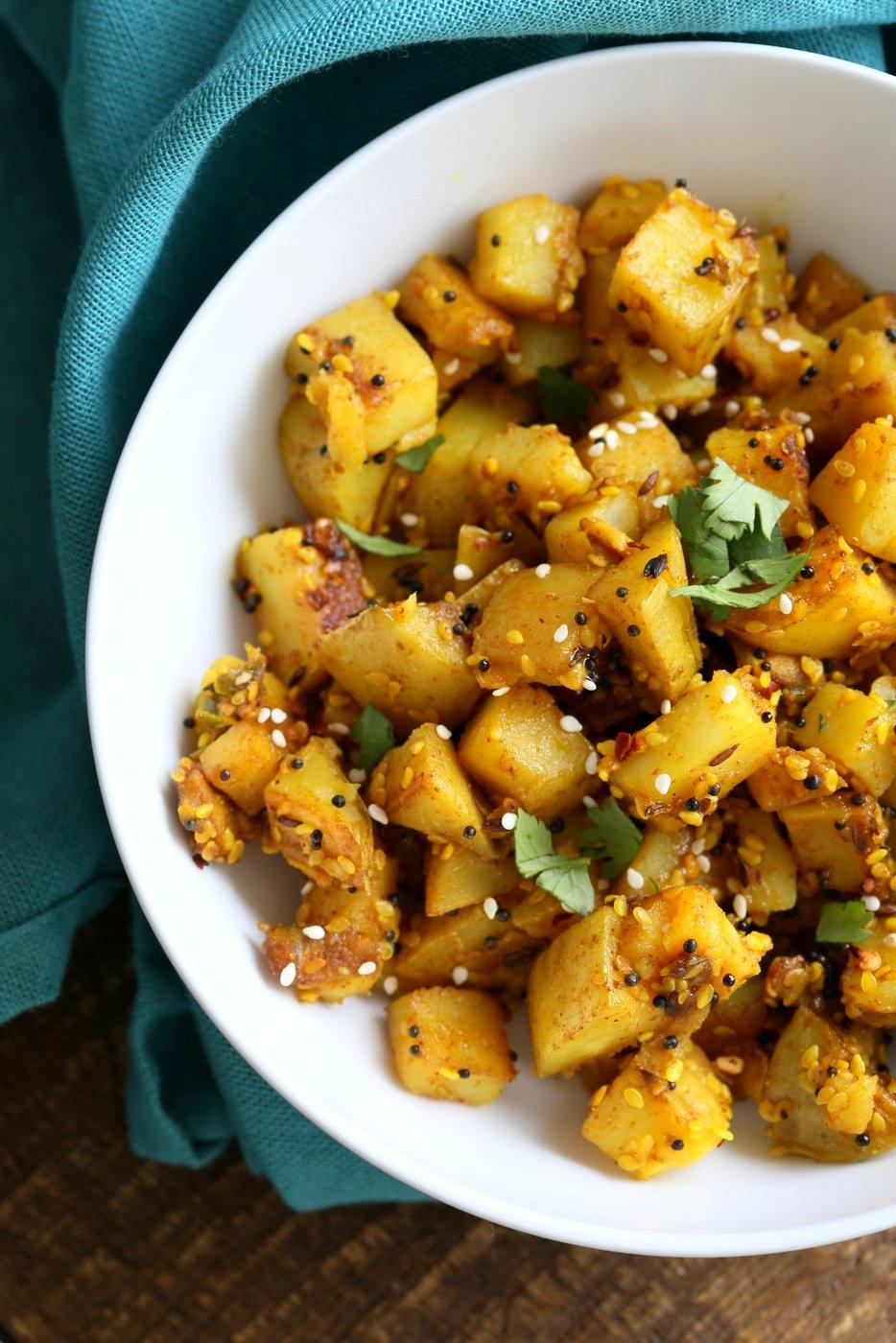 Gujarati Potatoes with Sesame Seeds. Indian Spiced Potatoes with sesame seed and peanuts. Vegan Gluten-free Soy-free Indian Gujarati Recipe. | VeganRicha.com