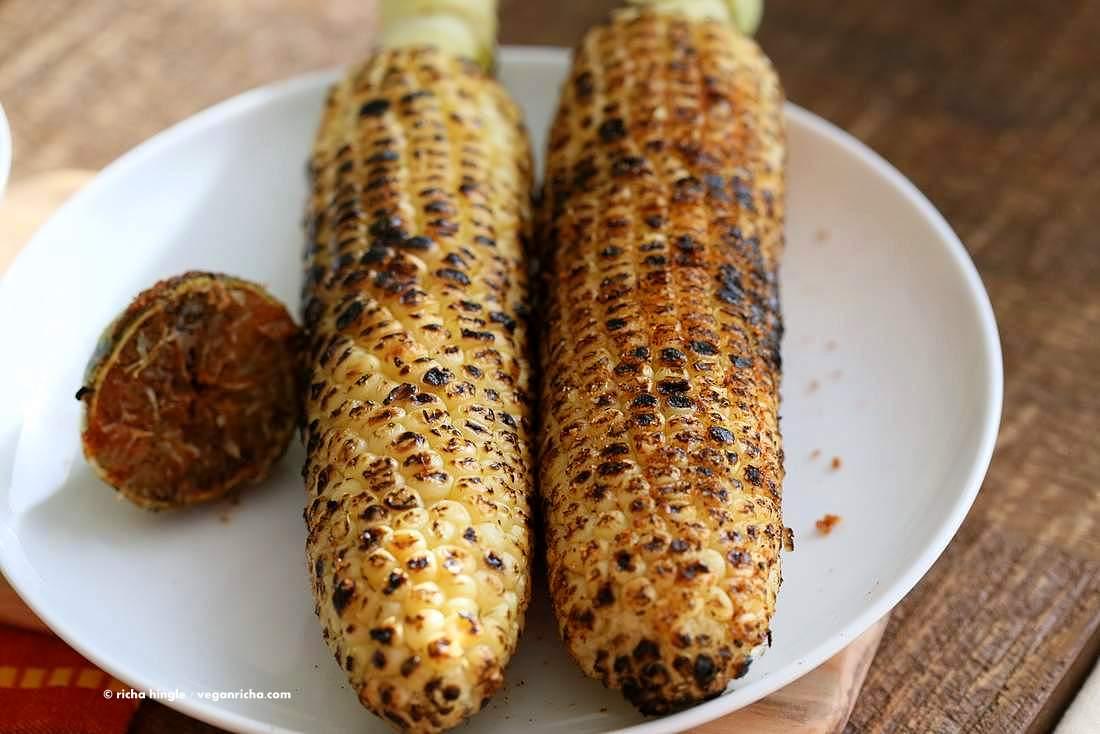 Indian Roasted Corn on the cob - Street style Butta or Bhutta recipe | Pitzn