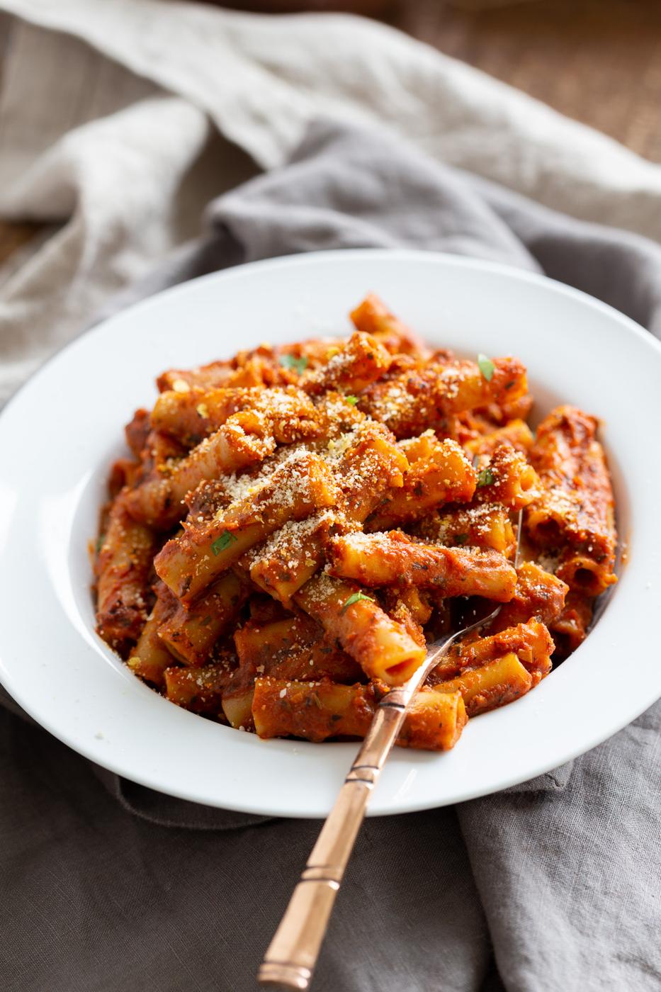 Instant Pot Ziti with Tomato Sauce. Date Night Quick Pasta with Ziti, sprinkled with vegan parm and fresh herbs. #Vegan #Soyfree #Recipe #VeganRicha #instantPot #pasta . Easily #Glutenfree, #Nutfree