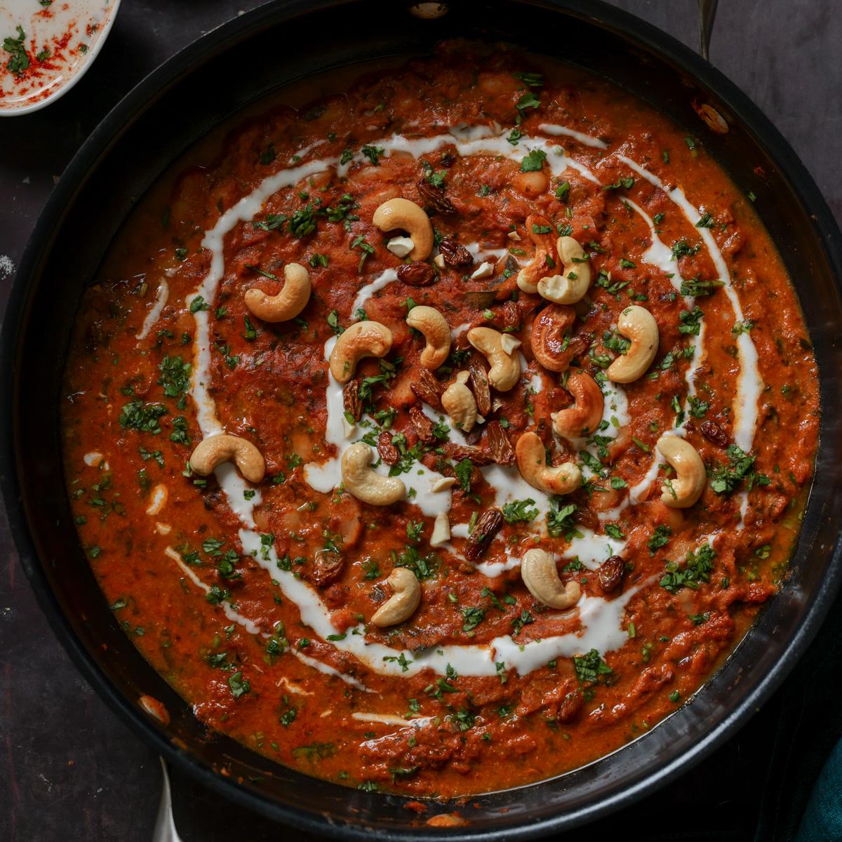 Korma Beans (Beans in Onion Cilantro Curry Sauce)