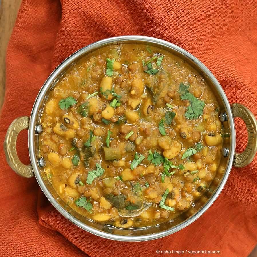 Lentil Black Eyed Pea Soup with Spinach | https://veganricha.com #vegan #glutenfree #soup #Indian #blackeyedpea #lentil