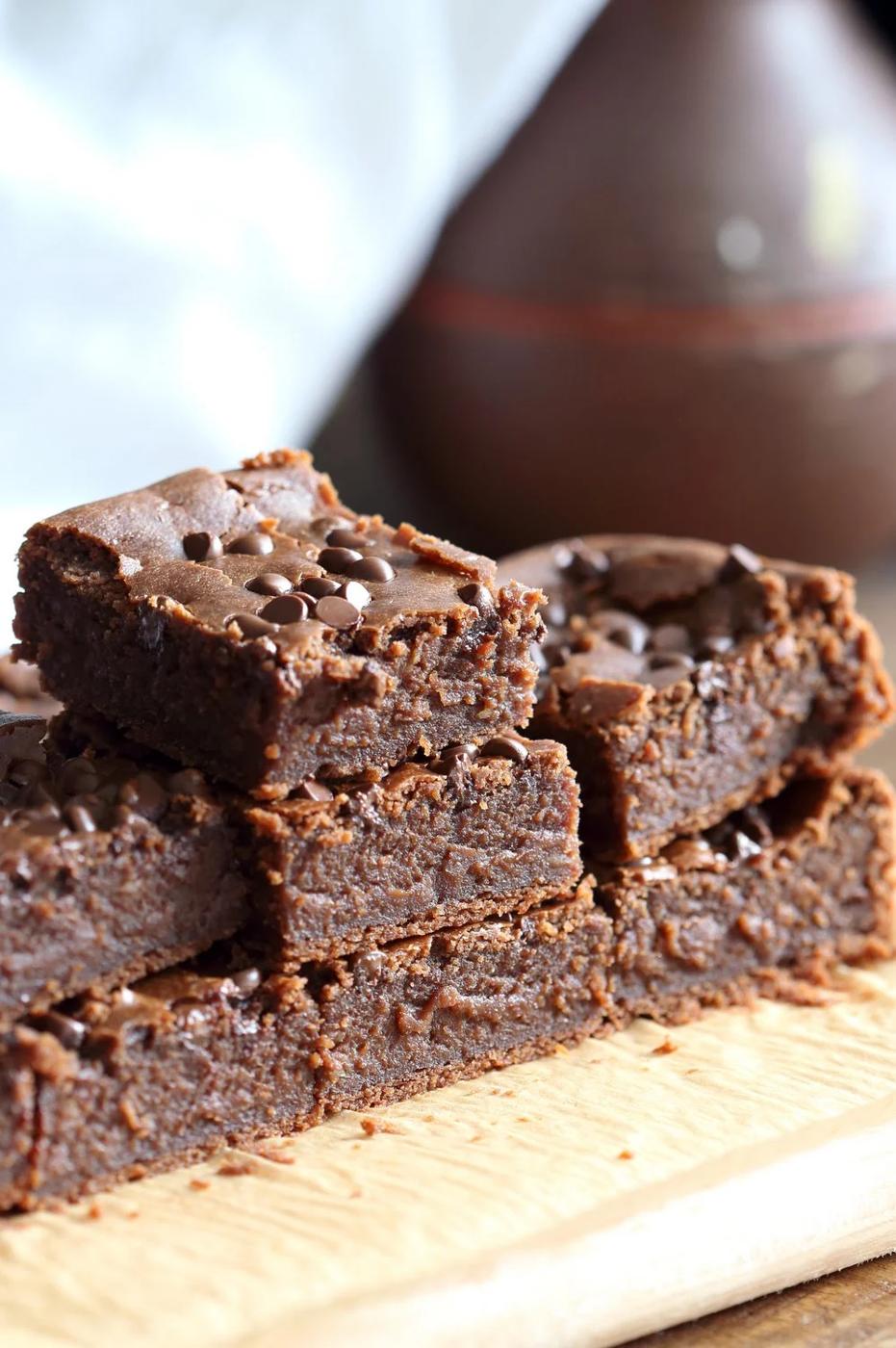 Lentil Brownies – Fudgy Nut Butter & Lentil Brownies
