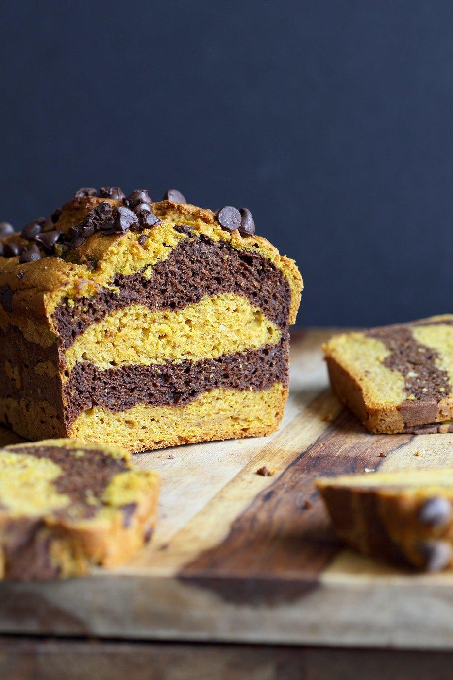 Easy Vegan Marbled Golden Pumpkin Chocolate Bread. Layers of Pumpkin Spice + Turmeric + Pumpkin puree, and Chocolate Cake. Vegan Soy-free Recipe | VeganRicha.com