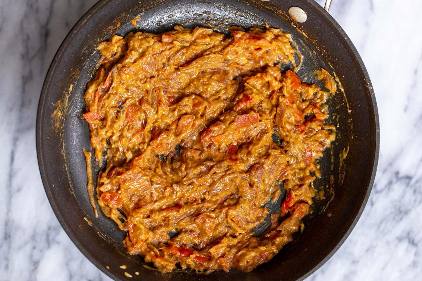 masoor dal tadka in sauteeing pan