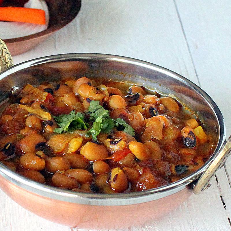 Mom's Black Eyed Peas Curry (Raungi or Lobhia. Black Eyed Peas Curry Indian Recipe. Curried black eyed beans cooked with Indian spices and onion tomato sauce. Vegan Gluten-free Soy-free
