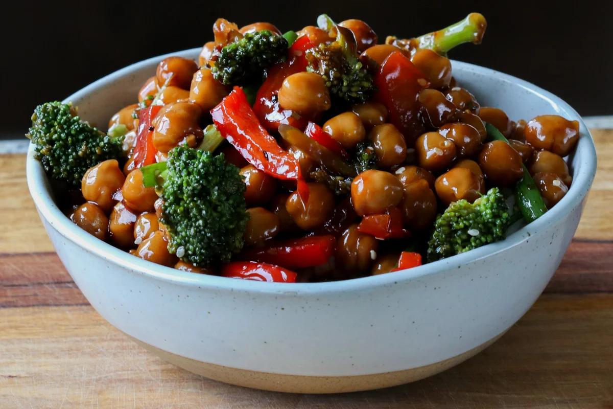 bowl of Mongolian chickpeas