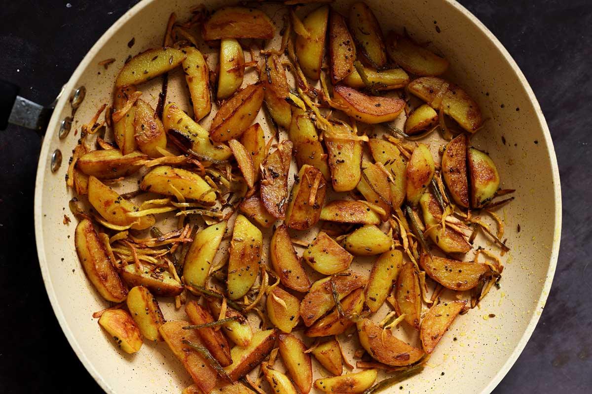 Nepali aloo in the pan after cooking