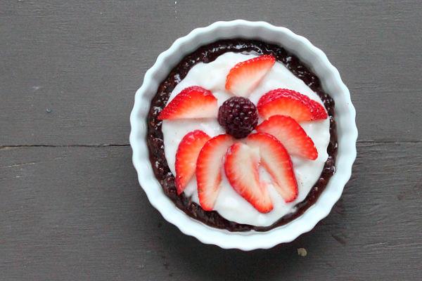 No Bake Single Serve Chocolate Cream Berry Pie – Fireworks Pie. Vegan glutenfree recipe