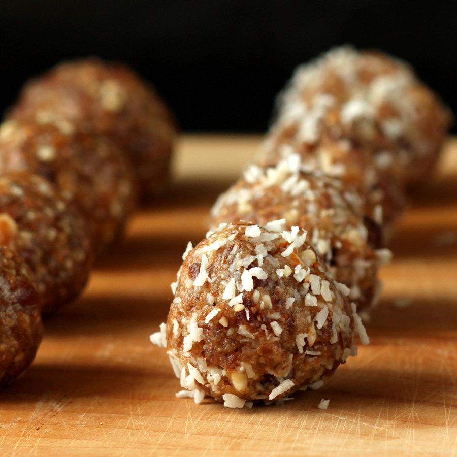 No Bake Vegan Truffles – Coconut, Gingerbread, Chocolate, Candy Cane. glutenfree