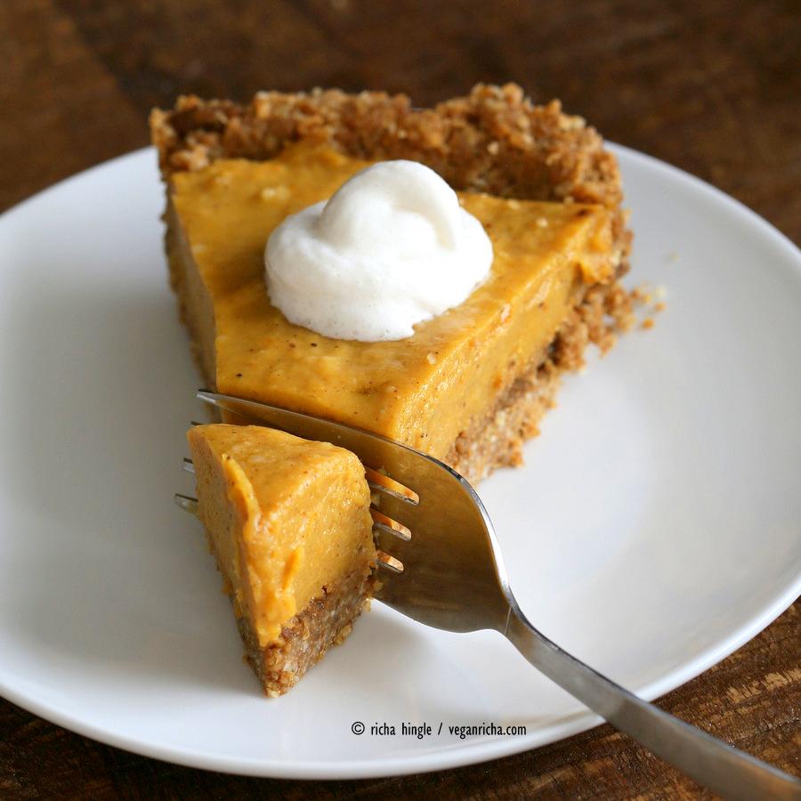 No Bake Vegan Pumpkin Pie | Pitzn