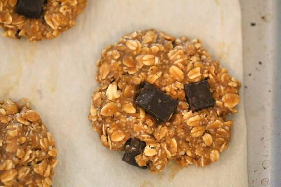 Oatmeal Walnut Chocolate Chunk Cookies | Pitzn