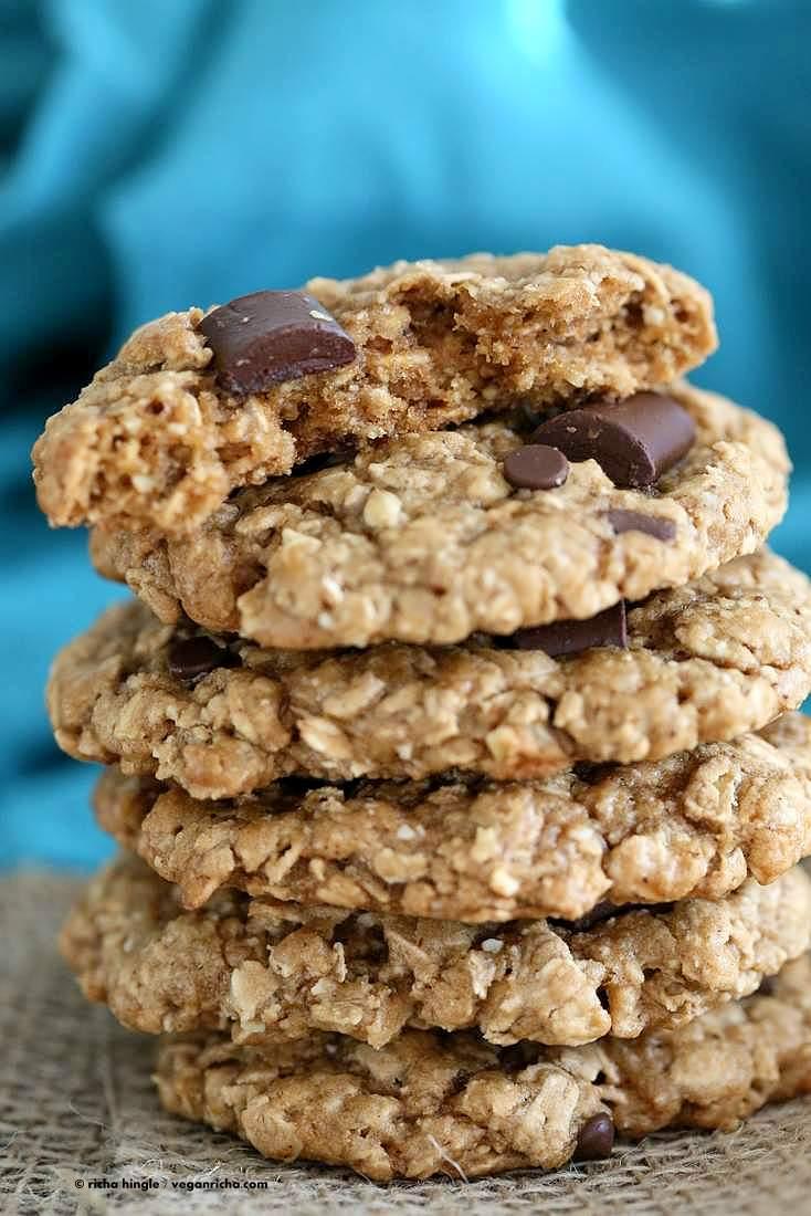 Oatmeal Walnut Chocolate Chunk Cookies | Pitzn