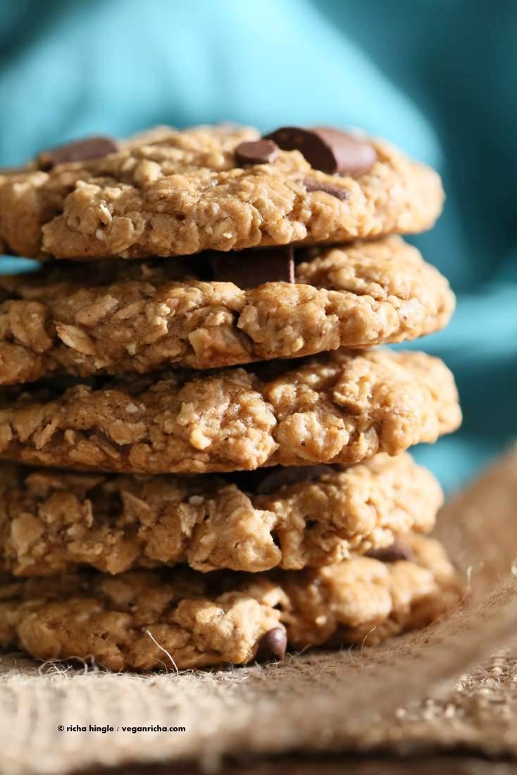 Oatmeal Walnut Chocolate Chunk Cookies | Pitzn