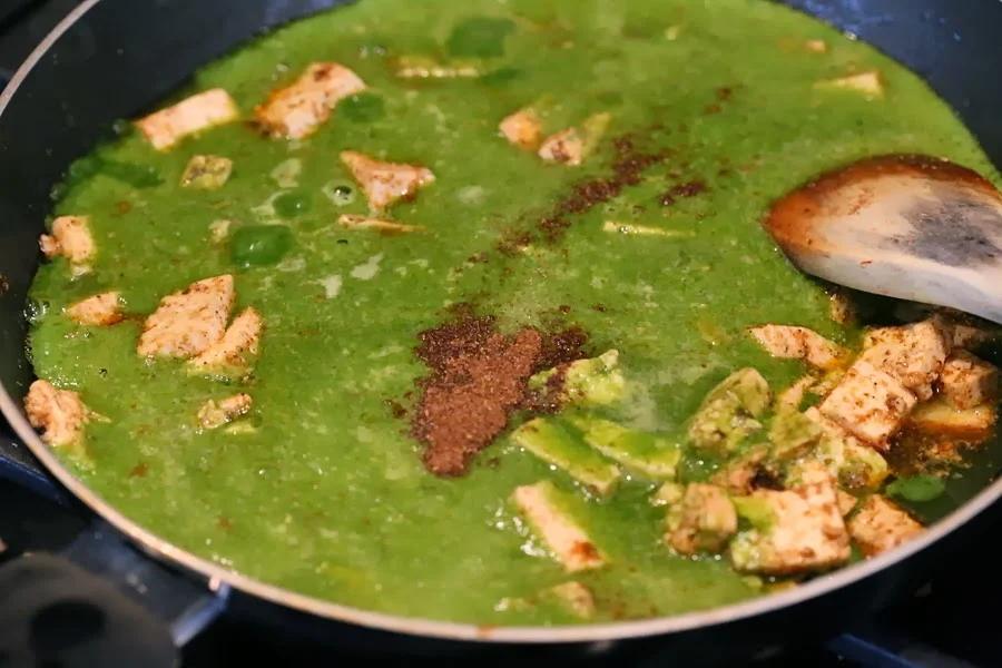 Spinach puree in a skillet for our Vegan Palak tofu Paneer