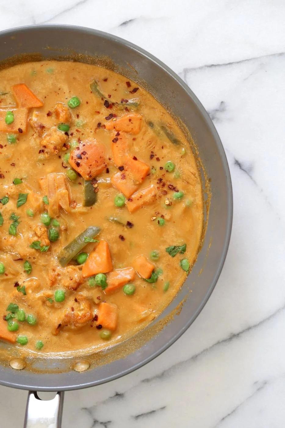 Vegetable Peanut Sweet Potato Curry. Quick and Easy Weekday or Weekend Meal. Serve over rice or quinoa or with toasted pita bread. Vegan Gluten-free Soy-free Recipe. Can be nut-free with sunbutter | VeganRicha.com