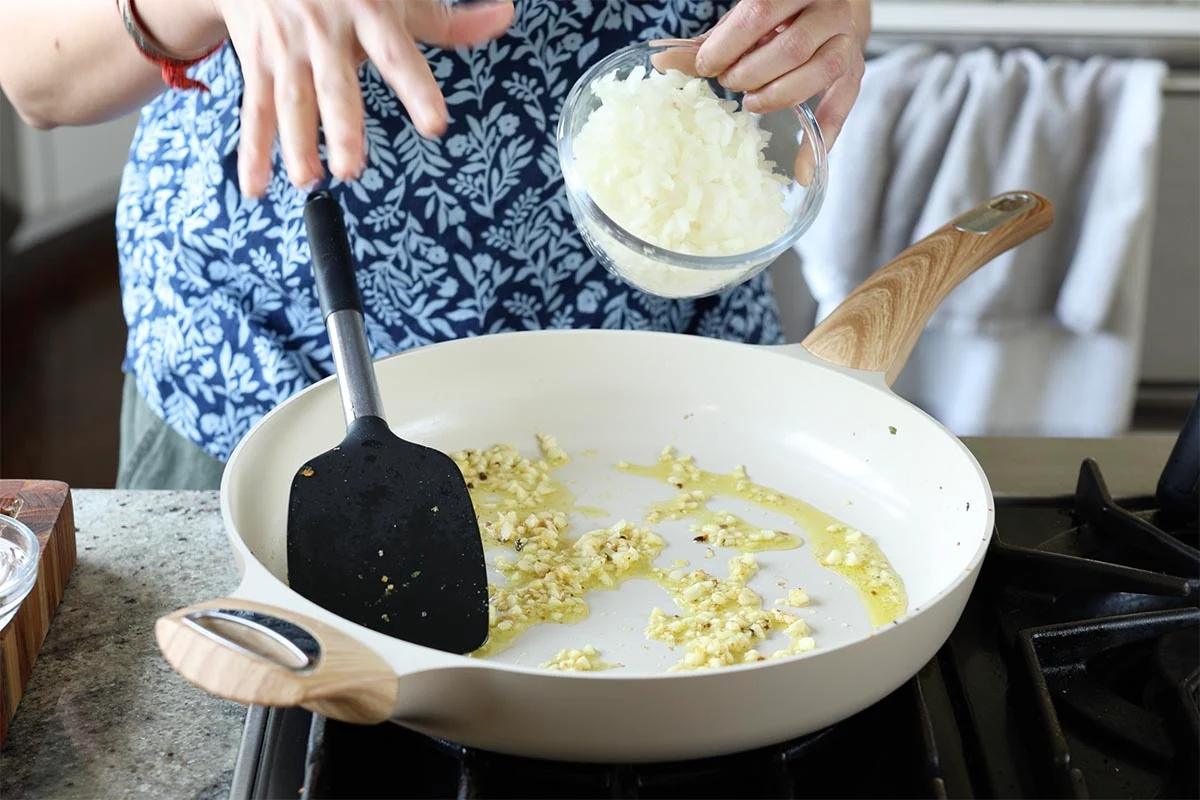 garlic in the pan after cooking