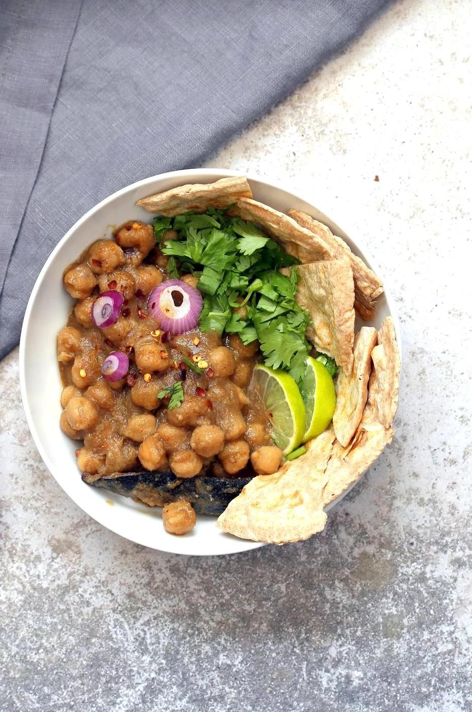 Pindi Chole - Chickpea Curry with Whole Spices. Chickpeas cooked with whole spices then added to a sauce with caramelized onions. Punjabi Chole Adapted from Rawalpindi style Chole. Vegan Gluten-free Nut-free Soy-free Recipe | VeganRicha.com