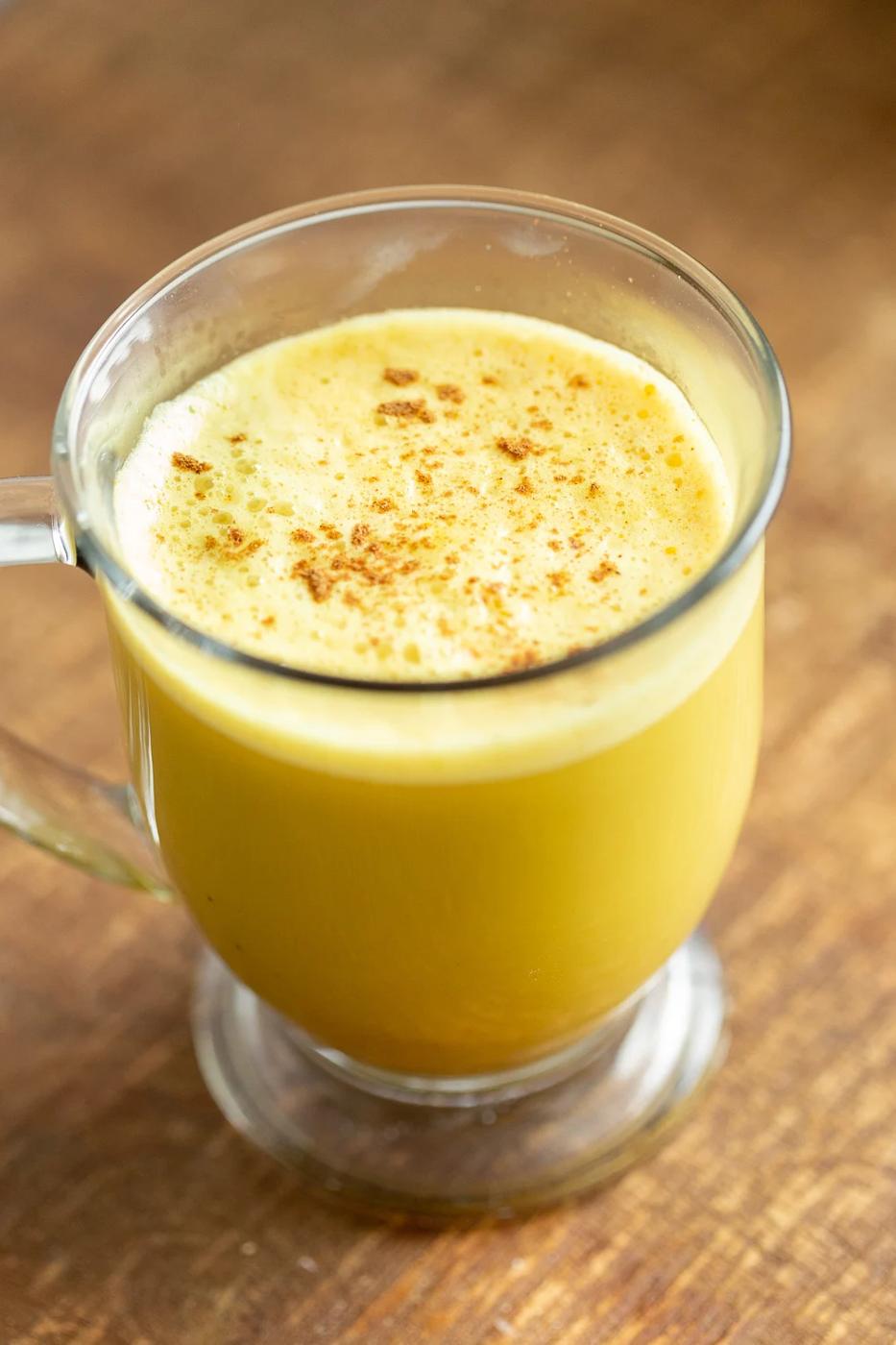 Turmeric Latte with Pumpkin Pie Spice Golden Milk Latte. #vegan #glutenfree #veganricha
