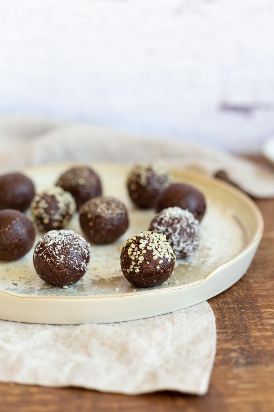 Raw Vegan Brownie Bites (Grain-free)